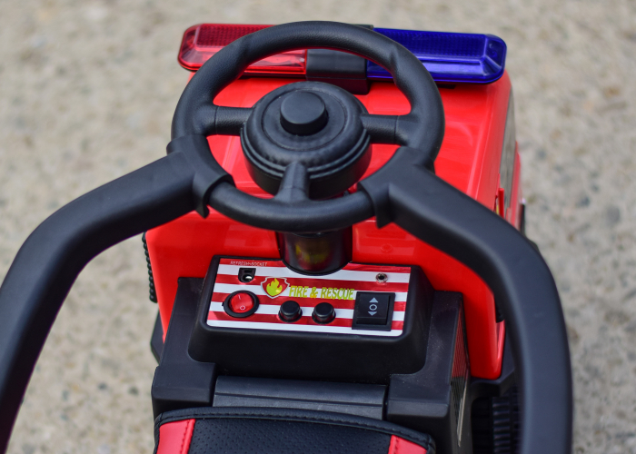 Masinuta electrica & camion cu maner 3 in 1 Kinderauto FireTruck 30W 6V, scaun tapitat, music player [11]