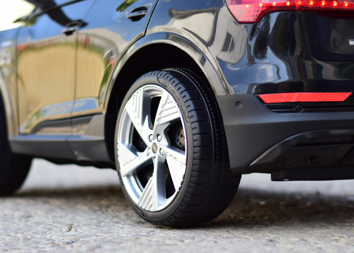 Masinuta electrica copii, 4x4, Audi E-tron Sportback, 12V 140W, culoare neagra [8]