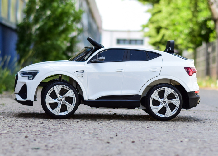 Masinuta electrica copii Audi E-tron Sportback, 4x4, 12V 140W, culoare alba [4]