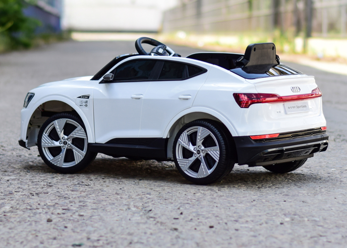 Masinuta electrica copii Audi E-tron Sportback, 4x4, 12V 140W, culoare alba [5]