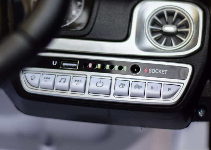 Masinuta electrica pentru copii Mercedes AMG G63 [12]