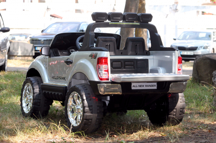 Masinuta electrica Ford Ranger 4x4 180W cu ROTI MOI #Silver metalic [8]