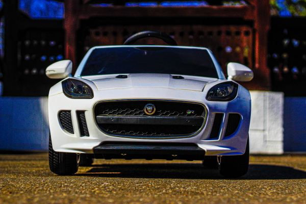 Jaguar F Type pentru copii, masinuta electrica, alb [2]