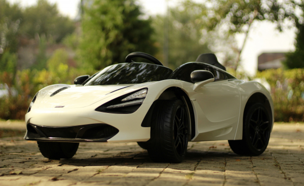 Masinuta electrica McLaren 720S 90W 12V PREMIUM #Alb [4]