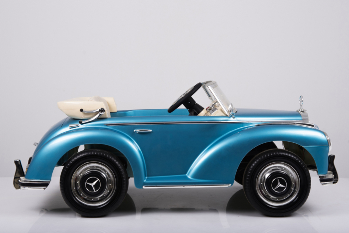 Masinuta electrica albastra pentru copii Mercedes 300S [15]