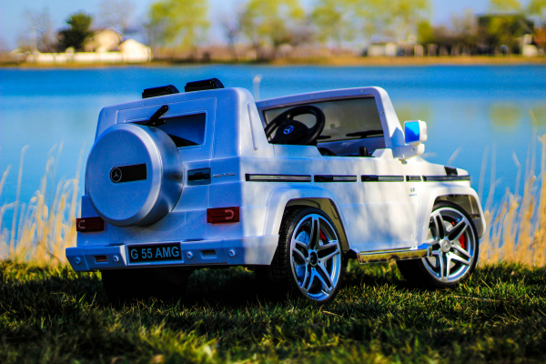 Masinuta electrica Mercedes G55 AMG 12V CU ROTI MOI #Alb [5]