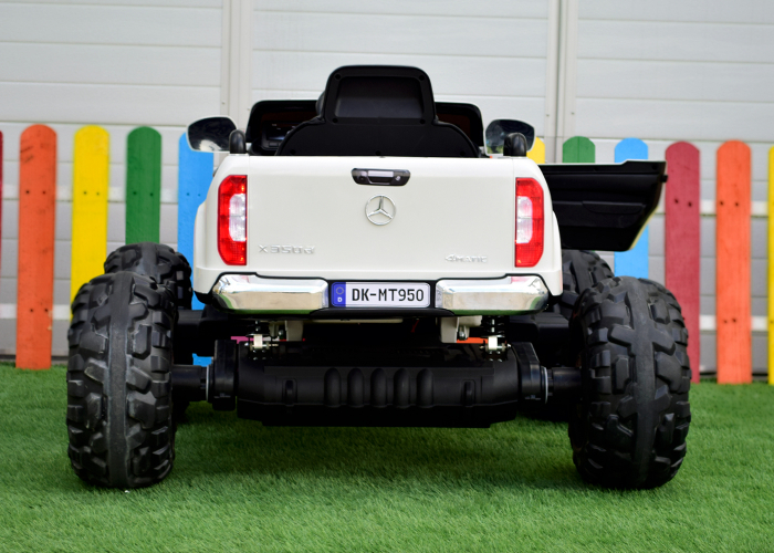 Mercedes X-Class Monster Truck, 4x4, scaun tapitat, roti moi, alb [13]
