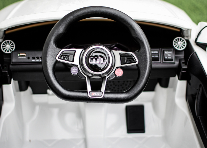 Masinuta pentru copii electrica Audi TT RS, alba [10]