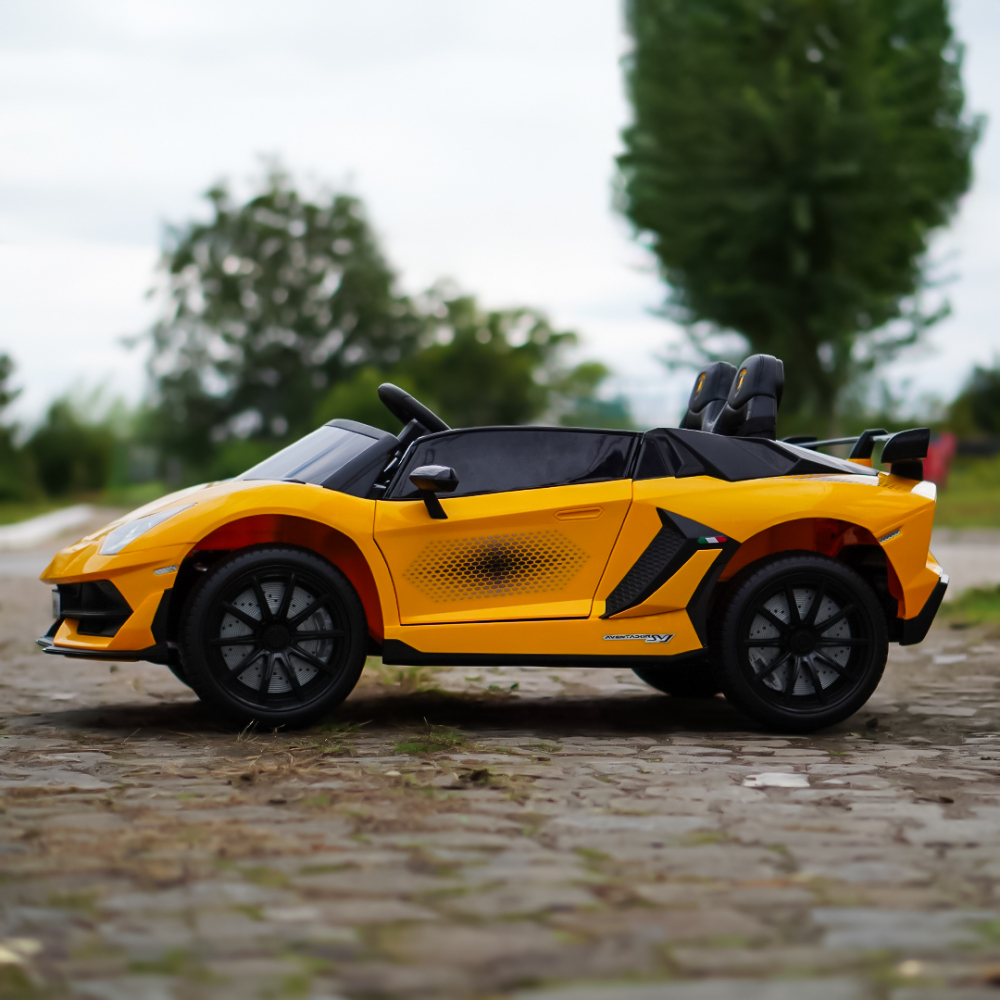 Masinuta electrica pentru 2 copii Lamborghini Aventador Xago 12V 90W Deluxe, Galben [5]