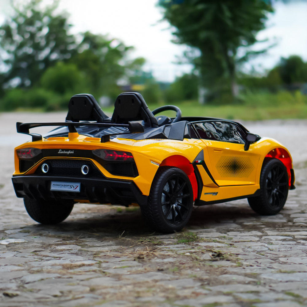 Masinuta electrica pentru 2 copii Lamborghini Aventador Xago 12V 90W Deluxe, Galben [9]
