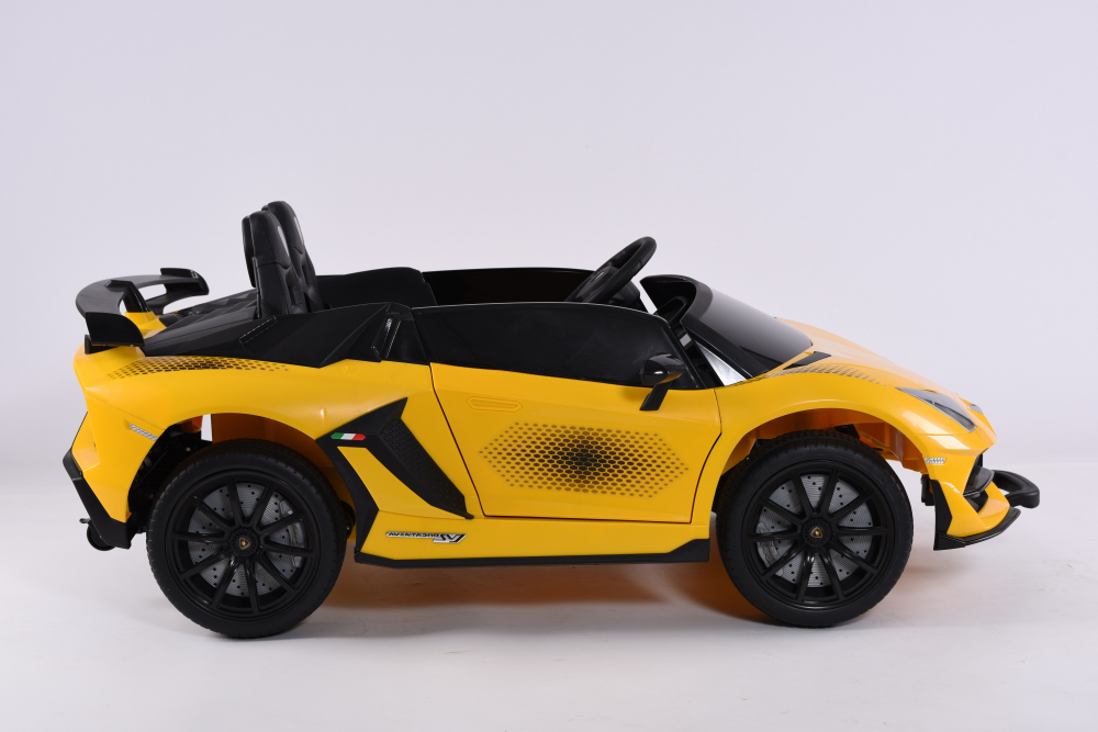 Masinuta electrica pentru 2 copii Lamborghini Aventador Xago 12V 90W Deluxe, Galben [19]