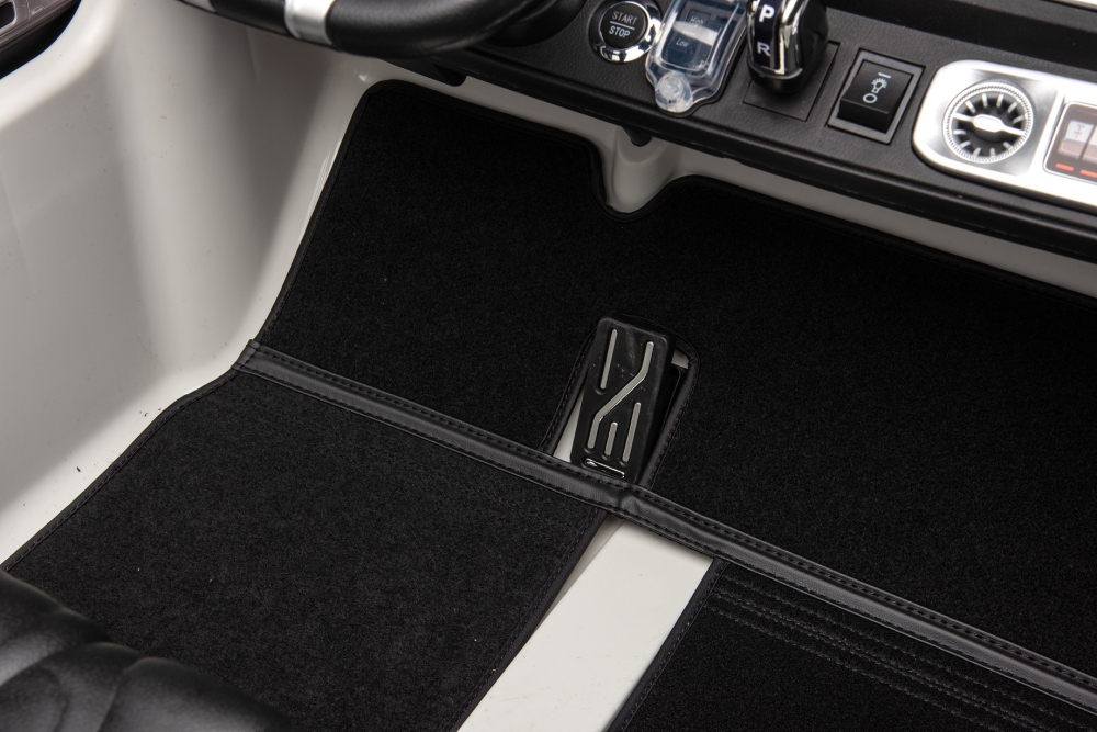 Masinuta electrica pentru 2 copii Mercedes G63, 4x4, 800W [14]