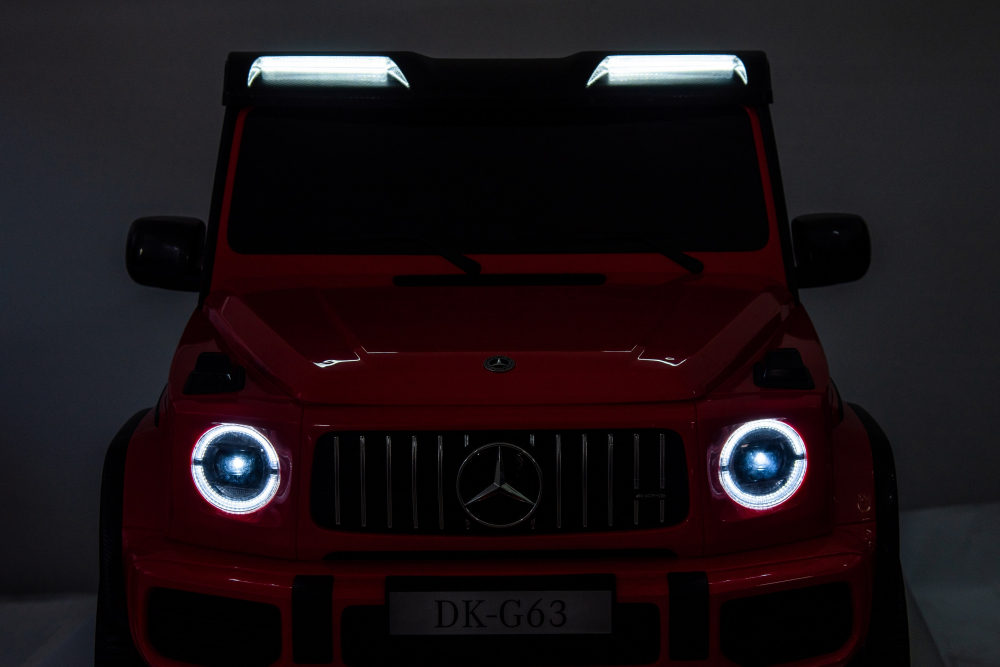 Masinuta electrica pentru 2 copii Mercedes G63, tractiune 4x4, putere 800W, 24V, 14Ah, Mp3 rosie [38]