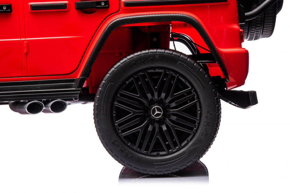 Masinuta electrica pentru 2 copii Mercedes G63, tractiune 4x4, putere 800W, 24V, 14Ah, Mp3 rosie [28]