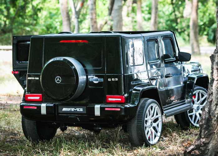 Masinuta electrica pentru 2 copii Mercedes G63 XXL 4x4 180W 12V PREMIUM culoare Neagra [12]