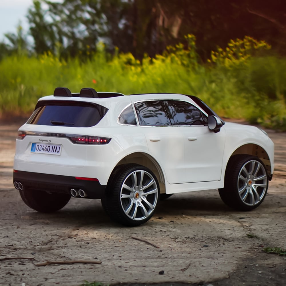 Masinuta electrica pentru 2 copii, Porsche Cayenne XXL, cu roti moi si scaun tapitat, 180W, 12V,  alba [13]