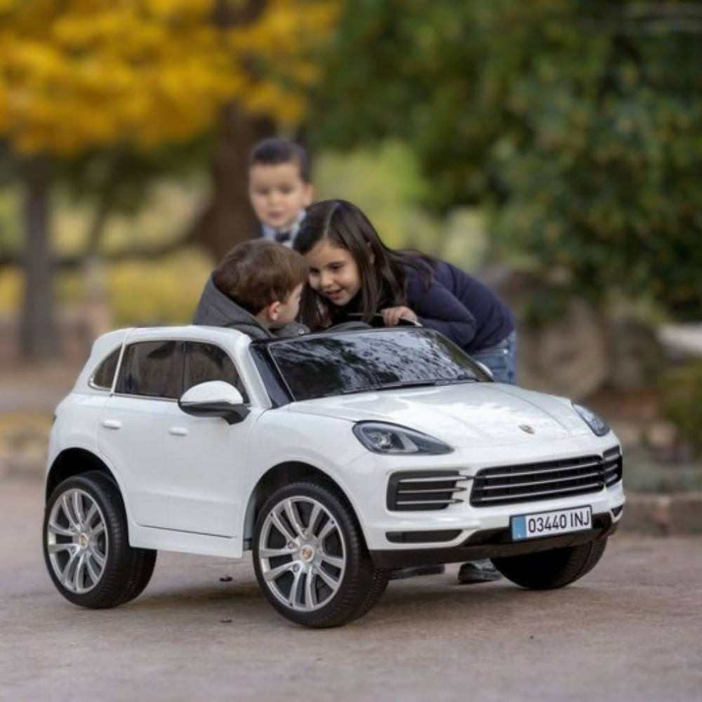 Masinuta electrica pentru 2 copii, Porsche Cayenne XXL, cu roti moi si scaun tapitat, 180W, 12V,  alba [2]