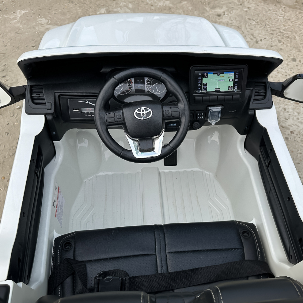Masinuta electrica pentru 2 copii, Toyota Hilux 4x4 180W 12V 14Ah PREMIUM, culoare Alba [15]