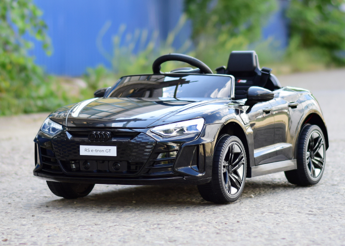 Masinuta electrica pentru copii Audi E-tron GT 60W 12V, culoare negru [2]