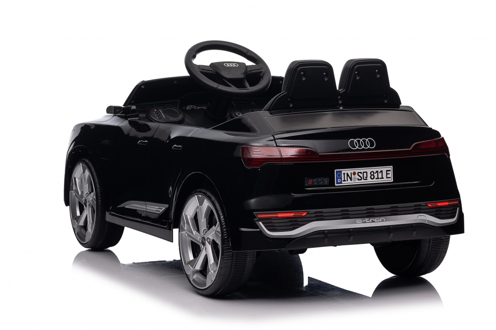 Masinuta electrica pentru copii, cu licenta Audi SQ8 Neagra [7]