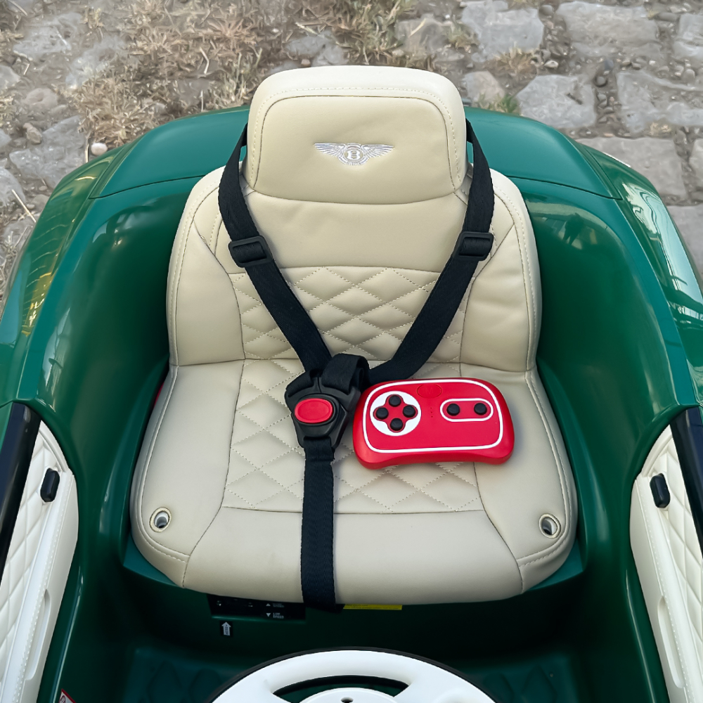 Masinuta electrica pentru copii Bentley Mulsanne 90W cu roti moi si scaun tapitat, verde [22]