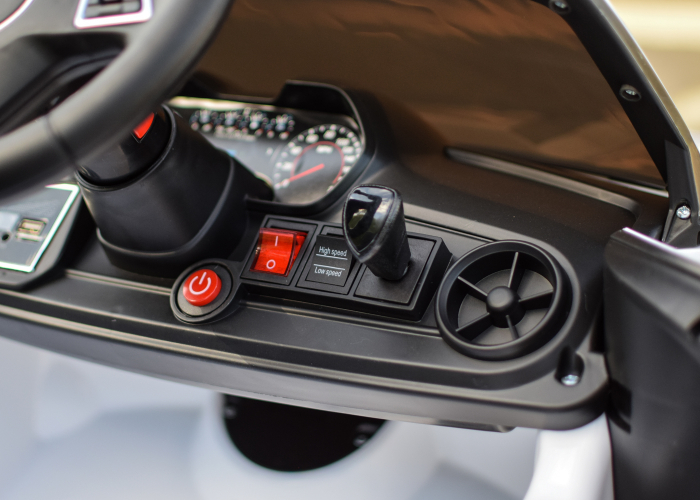 Masinuta electrica pentru copii Chevrolet Camaro 2SS 90W 12V PREMIUM #Alb [12]