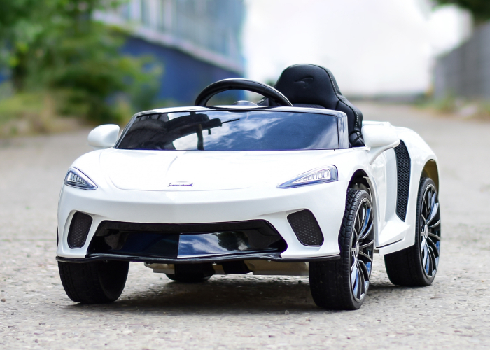 Masinuta electrica pentru copii McLaren GT 70W 12V, butterfly doors, culoare Alb [4]