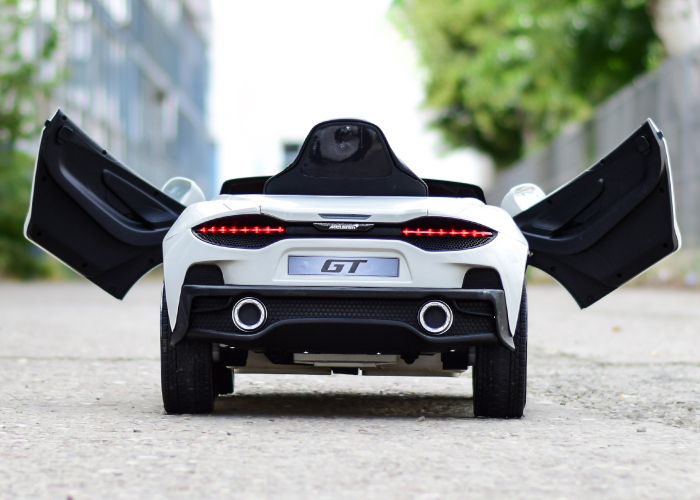 Masinuta electrica pentru copii McLaren GT 70W 12V, butterfly doors, culoare Alb [7]