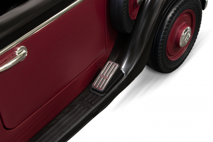 Masinuta electrica Audi Horch 930V 110W PREMIUM cu scaun ADULT, culoare RED Wine [11]