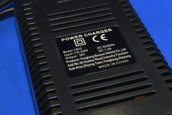 Incarcator 36V  pentru ATV electric [2]