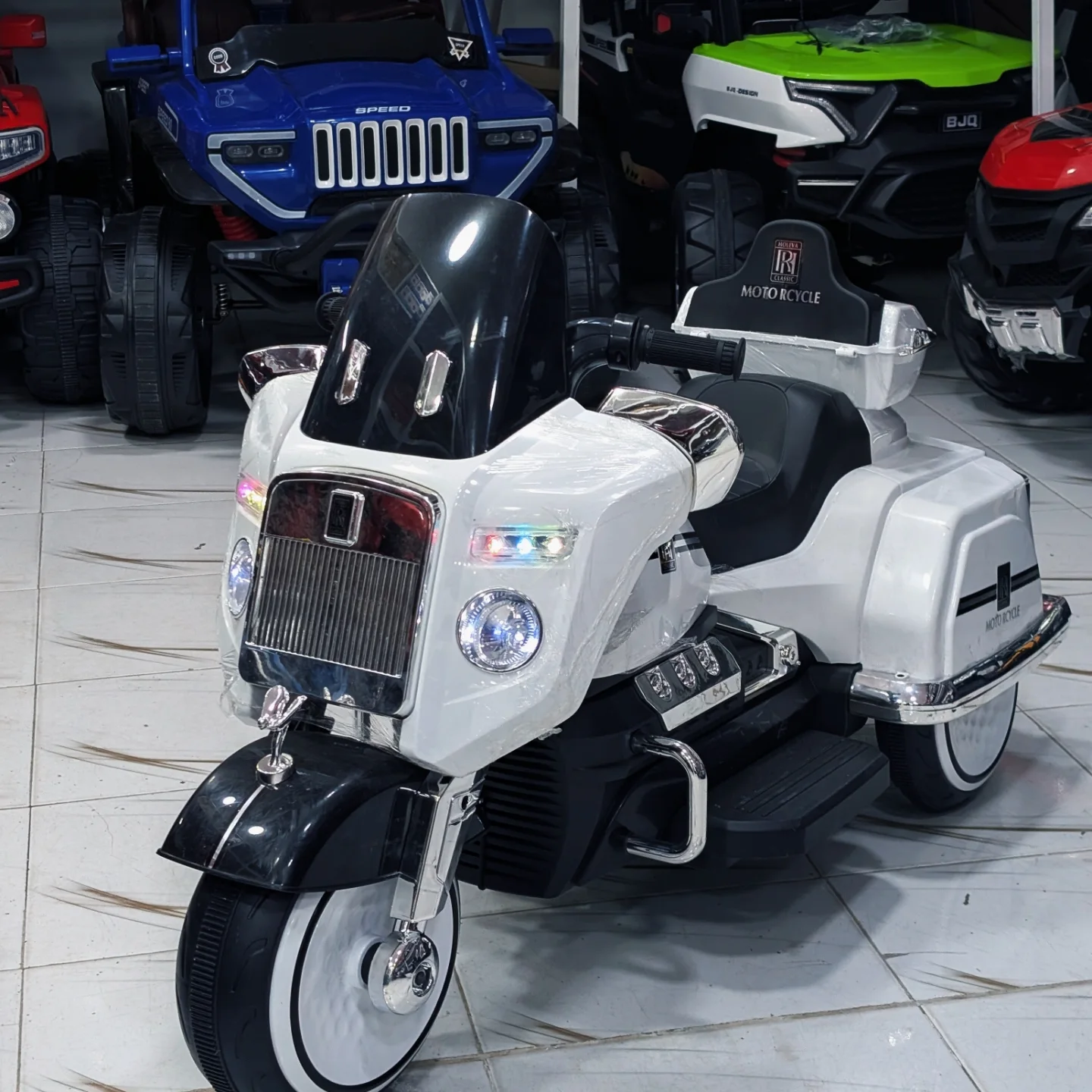 Motocicleta Chopper Royce copii, 80W, 12V, alb [5]