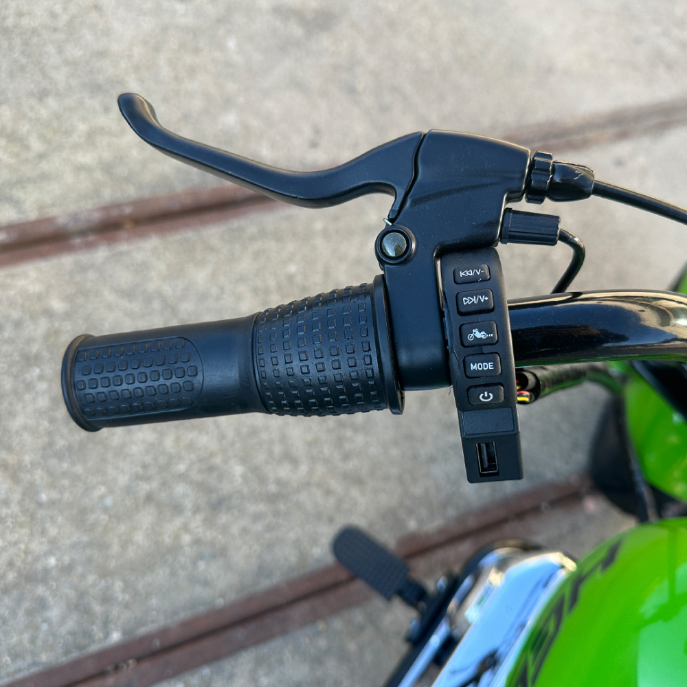 Motocicleta pentru copii intre 5 si 9 ani, Kinderauto Old School, 300W, 24V, cu roti gonflabile, scaun tapitat, premium, verde [16]