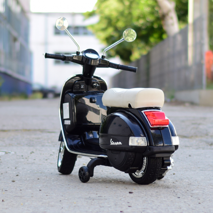 Scuter electric pentru copii Piaggio PX150, 70W, 12V, roti moi si scaun tapitat, echipare Premium, negru [5]