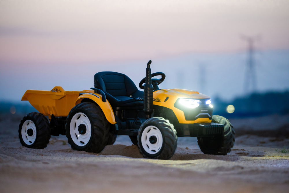 Tractoras electric pentru copii, Kinderauto 1804, 90W, 12V 10Ah, cu remorca basculabila, galben [2]