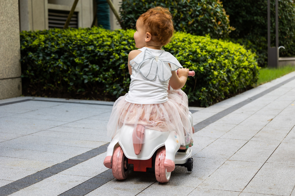 Tricicleta electrica pentru fetite, Kinderauto Poney 40W 6V, culoare Roz pal [9]