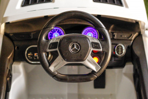 Masinuta electrica Mercedes ML 2x25W pentru copii [5]