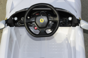 Masinuta electrica Ferrari F12 1x 25W STANDARD 12V #Alb [6]