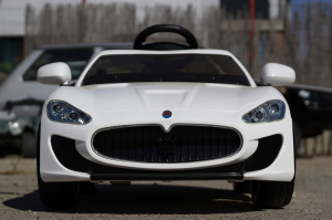 Masinuta electrica Maserati pentru copii alba [1]