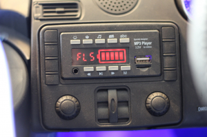 Masinuta electrica Maserati Levante 2x35W PREMIUM #Albastru [9]
