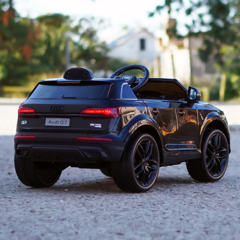 Masinuta electrica Audi Q7, neagra [8]