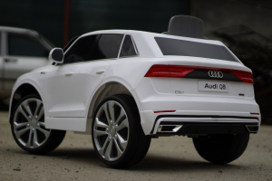 Masinuta electrica Audi Q8 STANDARD 12V #Alb [12]