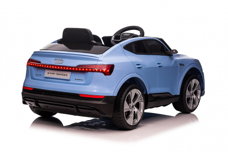 Masinuta electrica pentru copii Audi E-tron Sportback 4x4 12V 140W culoare Albastru [17]