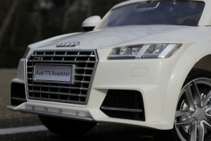Masinuta electrica pentru copii premium Audi TTS, alba [9]