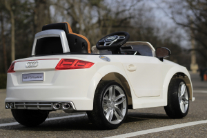 Masinuta electrica pentru copii premium Audi TTS, alba [11]