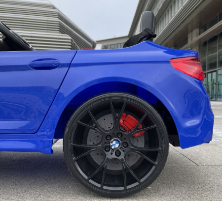Masinuta electrica albastra pentru copii BMW M5, scaun tapitat si roti moi [7]