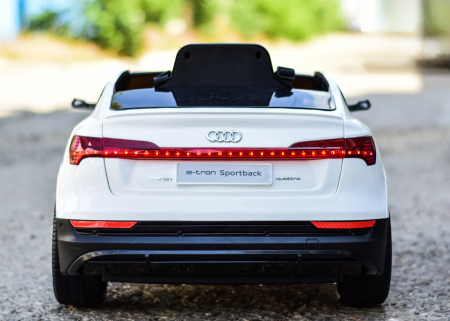 Masinuta electrica copii Audi E-tron Sportback, 4x4, 12V 140W, culoare alba [6]