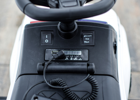 Masinuta electrica de politie Kinderauto Police 30W 6V cu megafon si music player, bluetooth, culoare Alb [10]