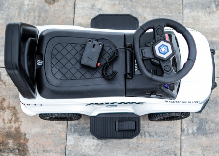 Masinuta electrica de politie Kinderauto Police 30W 6V cu megafon si music player, bluetooth, culoare Alb [11]