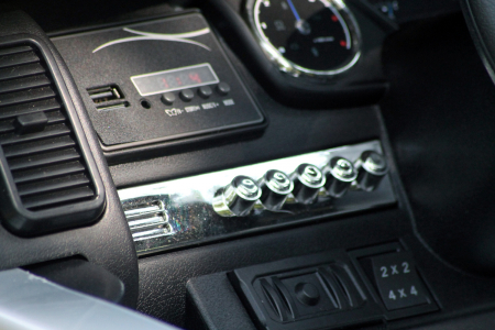 Masinuta electrica Ford Ranger 4x4 180W cu ROTI MOI #Silver metalic [5]