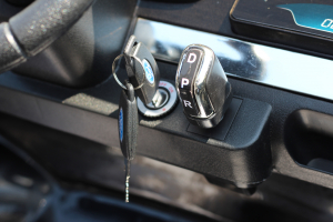 Masinuta electrica Ford Ranger 4x4 PREMIUM 4x35W #Negru Matt [12]